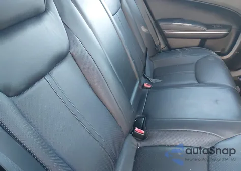 2013 Chrysler 300C John Varvatos Luxury Edition from USA, damaged, VIN 2C3CCADT6DH644249